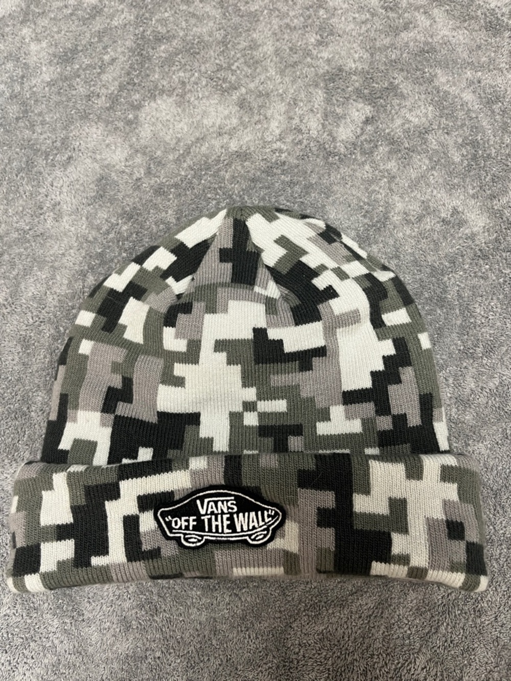 Vans Pixel Camo Beanie in Green Gray Black
